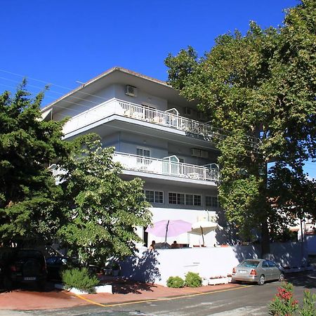 Galanis Studios And Apartments Platamonas Bagian luar foto