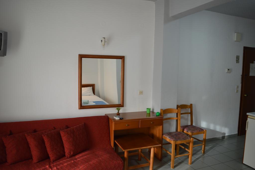 Galanis Studios And Apartments Platamonas Bagian luar foto