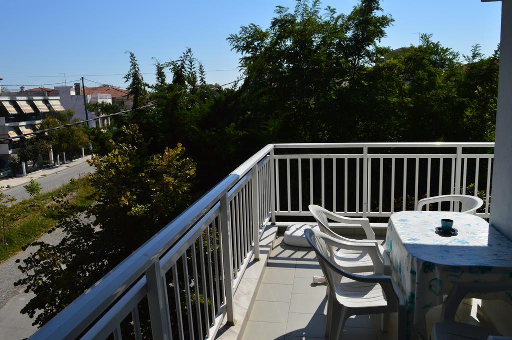 Galanis Studios And Apartments Platamonas Bagian luar foto
